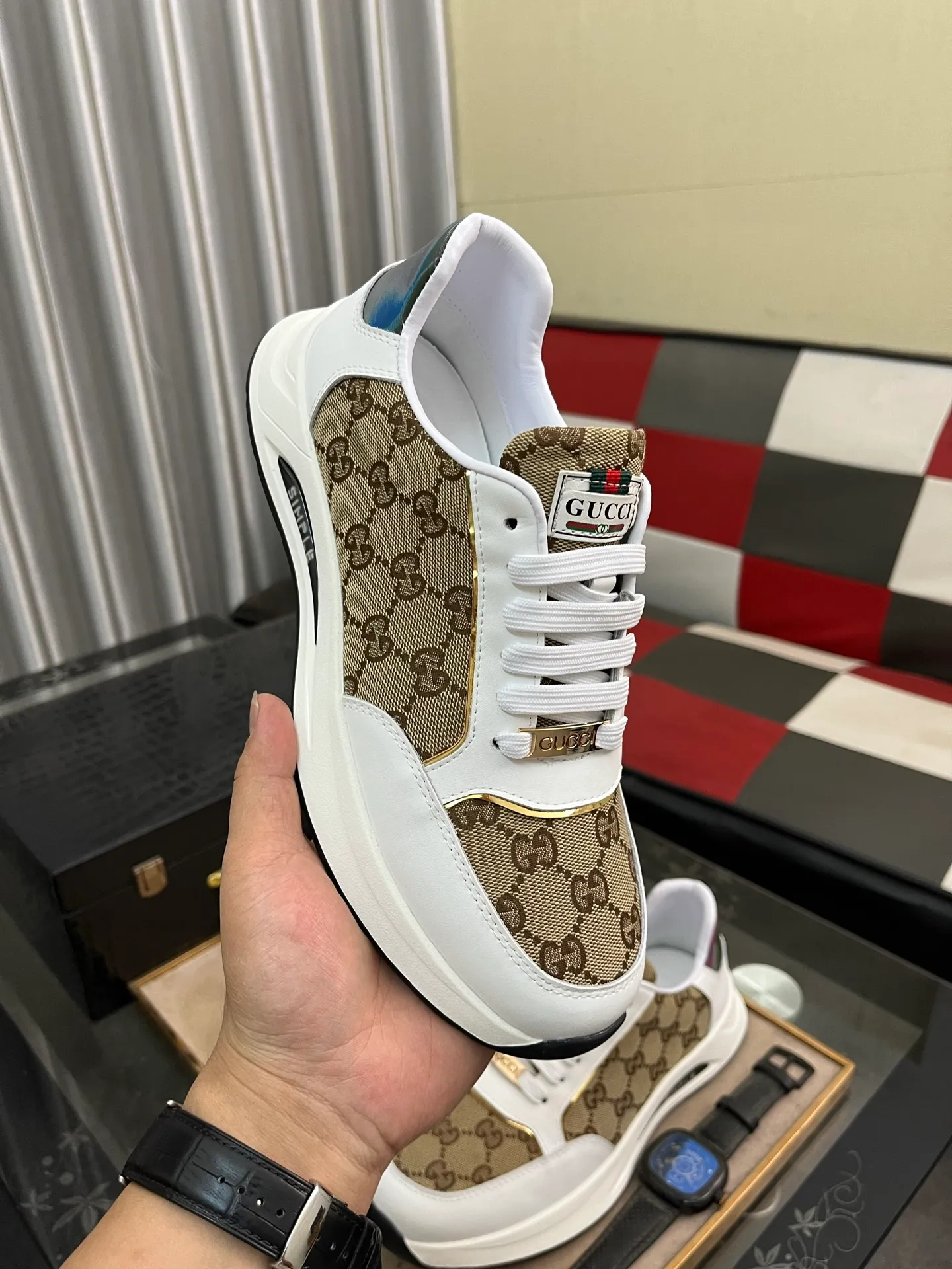 Men's shoes 💰420⌚️⌚️[GUCCI] The latest trendy men's casual shoes, the fabric is made of embossed cowhide imported from Italy, comfortable sheepskin lining + feet, the original outsole is wear-resistant and non-slip, high-level version, exquisite workmanship. Code number: 38-442️⃣Colors available